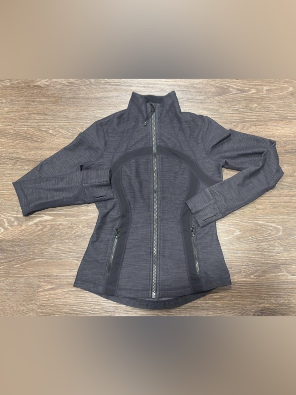 NWOT Lululemon Athletics Size 6